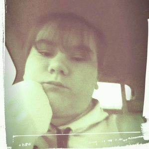 Meet your Posher, Adrianna